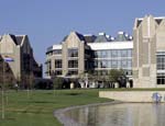 The Medtronic World Headquarters is a blend of traditional and modern architecture; local limestone and sand-molded brick were chosen for their natural, earth-hewn qualities and connection to Minnesota.